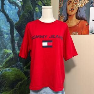 vintage tommy jeans red logo t-shirt size large